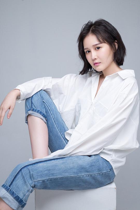 赵珈萱 Yihan Zhao