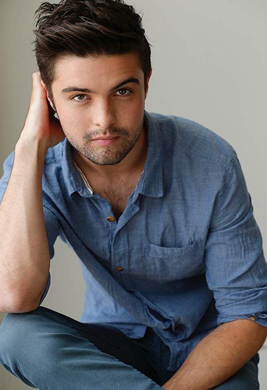 泰勒·彼得森 Tyler Peterson