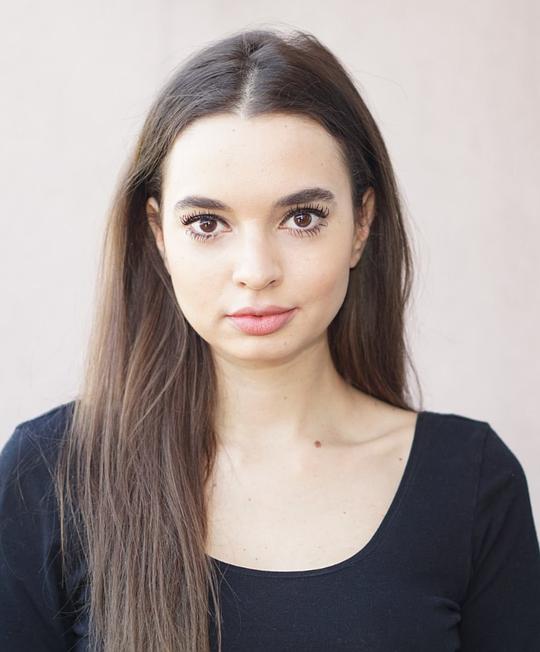 英格丽·比苏 Ingrid Bisu