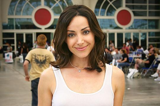 罗比亚·拉莫特 Robia LaMorte