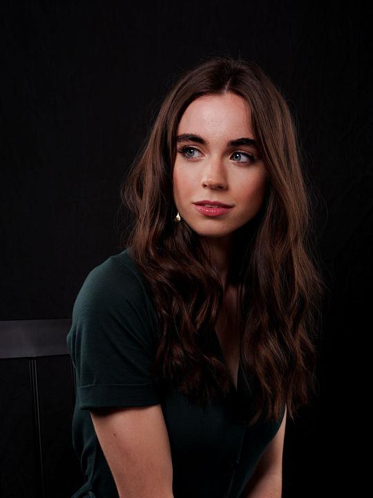 莎拉·德贾斯丁 Sarah Desjardins