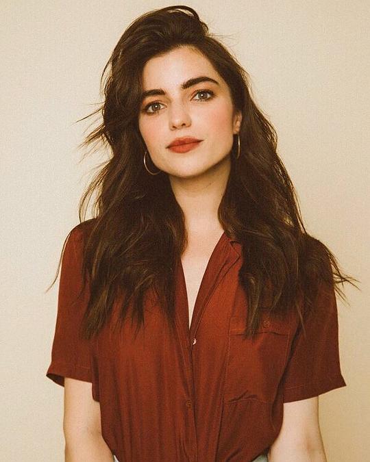 安吉拉·翠姆博 Angela Trimbur