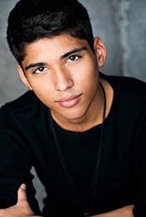 迈克尔·加尔扎 Michael Garza