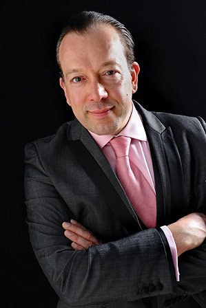 特里·斯通 Terry Stone