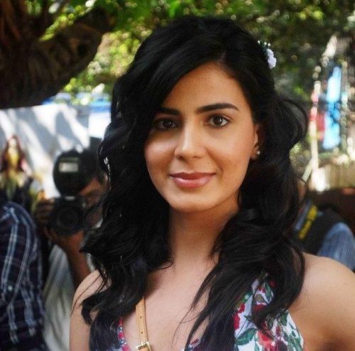 基尔蒂·库哈里 Kirti Kulhari