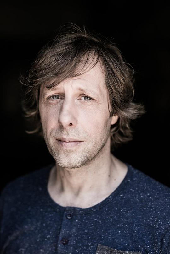 奥利维·柯里特克 Oliver Korittke