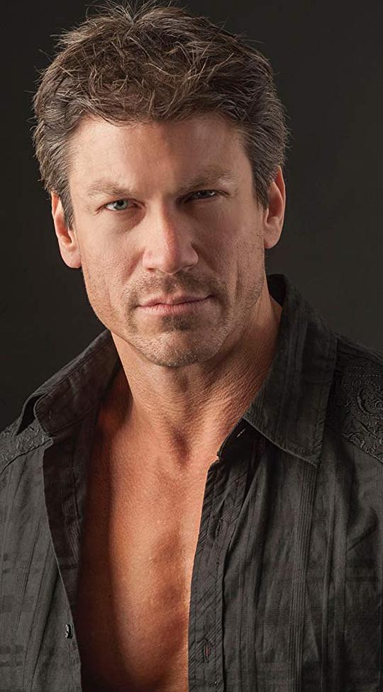 保罗·罗根 Paul Logan