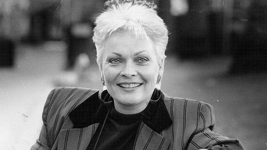 罗恩纳·华莱士 Rowena Wallace