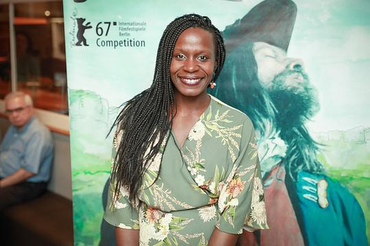 伊萨贝尔·祖拉 Isabél Zuaa