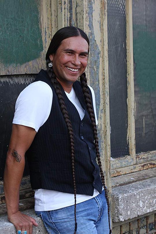 摩西·布林斯·普兰提 Moses Brings Plenty