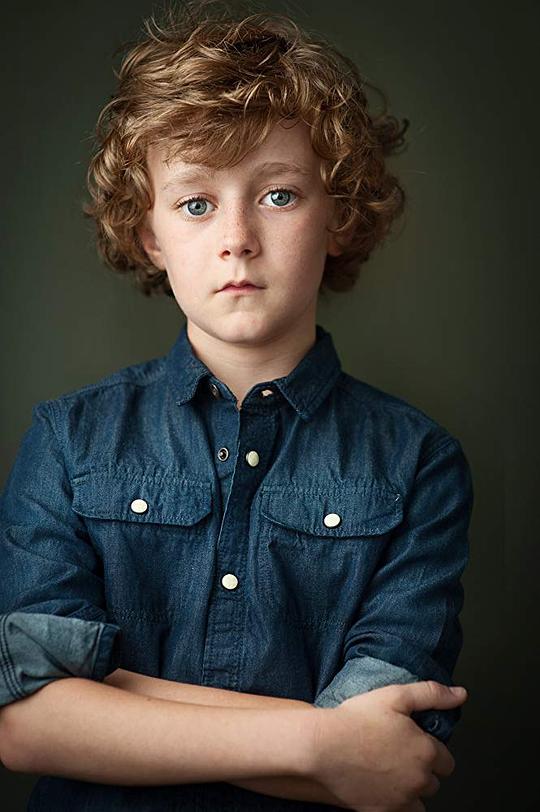 卢克·勒斯勒尔 Luke Roessler