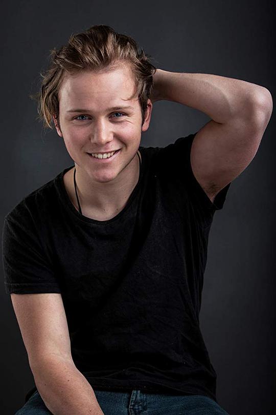 加里恩·多德 Garion Dowds