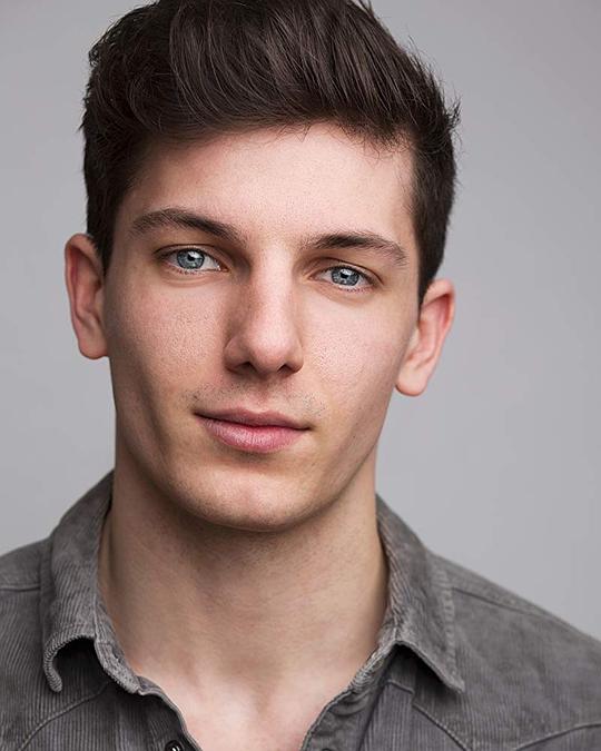 安德鲁·卡扎纳夫·平 Andrew Cazanave Pin