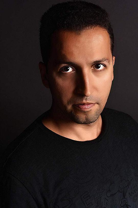 拉普洛斯·卡伦福佐斯 Lampros Kalfuntzos