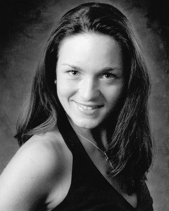 克莱尔-路易斯·科德韦尔 Claire-Louise Cordwell