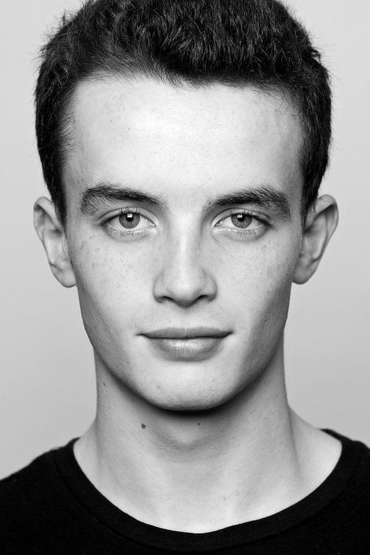 亚历克斯·伊特尔 Alex Etel