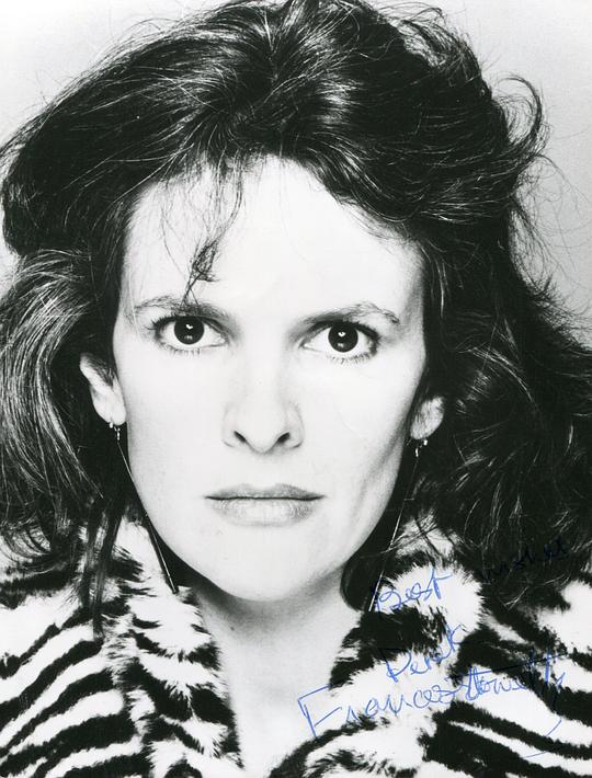 弗朗西斯·托姆利 Frances Tomelty