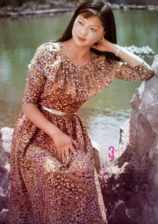 胡兢兢 Jingjing Hu