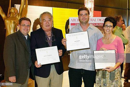 詹姆斯·J·默拉卡米 James J. Murakami