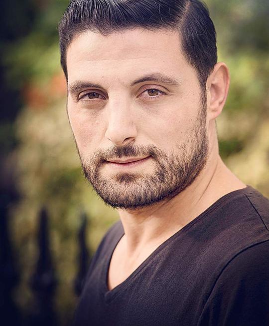 通恰伊·古奈什 Tuncay Gunes