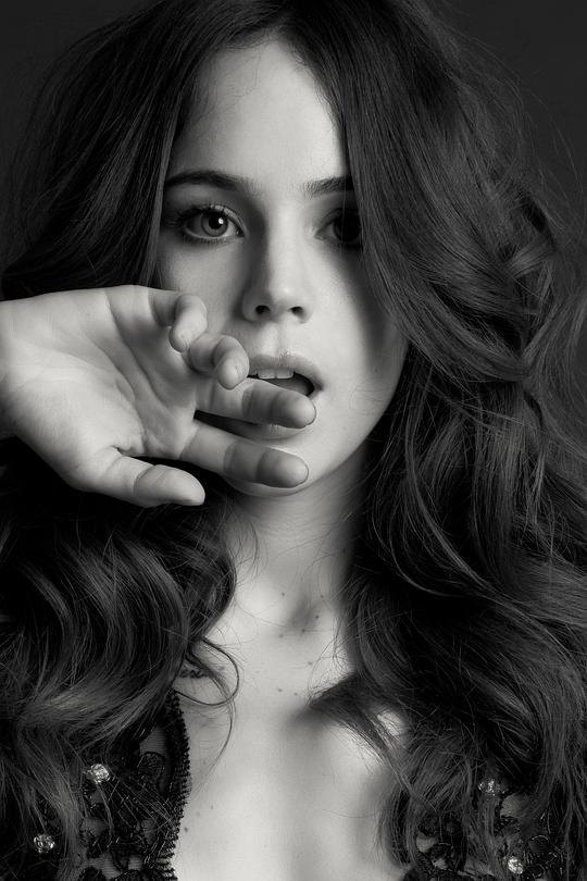 卡米拉·索迪 Camila Sodi