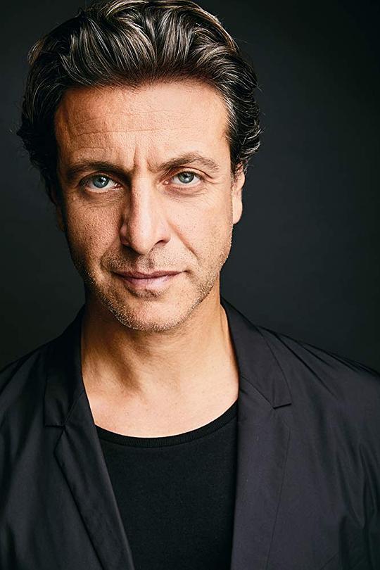 亚当·利维 Adam Levy