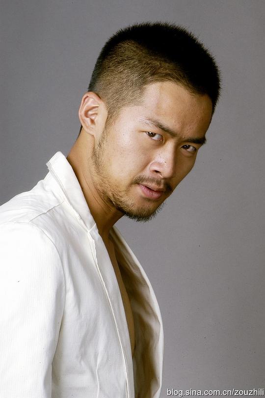 邹笨笨 Benben Zou