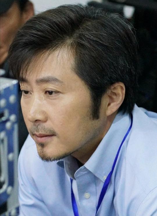 周立冬 Lidong Zhou