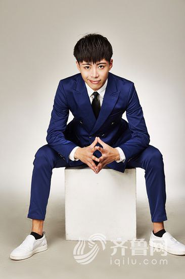 王晓龙 Xiaolong Wang