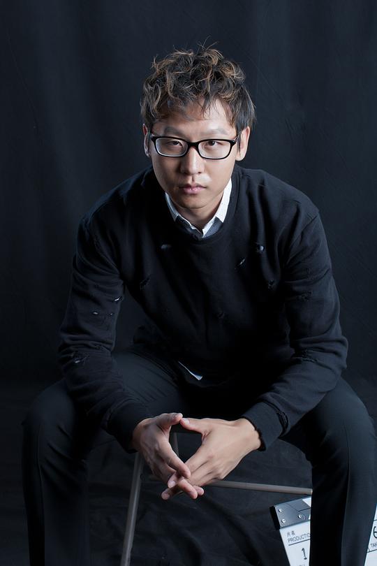 夏俊 Jun Xia