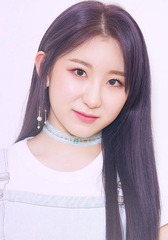 李彩演 Lee Chae Yeon