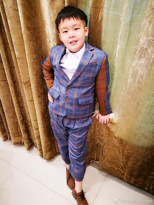 廖律行 LvXing Liao