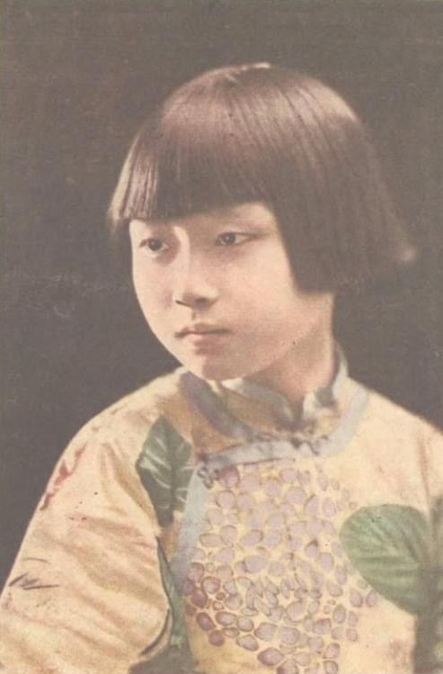 杨依依 Yiyi Yang