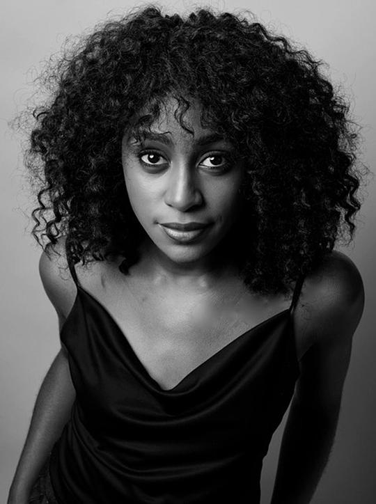 西蒙娜·布朗 Simona Brown