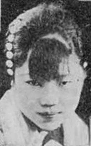王意文 Yiwen Wang