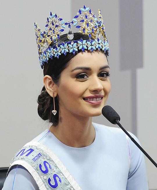 玛努希·奇希拉 Manushi Chhillar