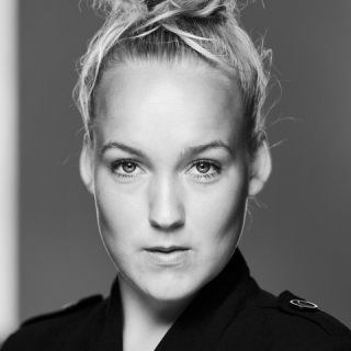 杰西卡·迪内奇 Jessica Dinnage