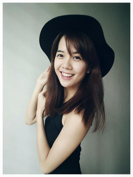 刘颖颖 Lau Ying Ying