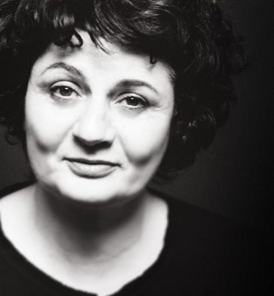 比阿特丽丝·德·斯塔尔 Béatrice De Staël