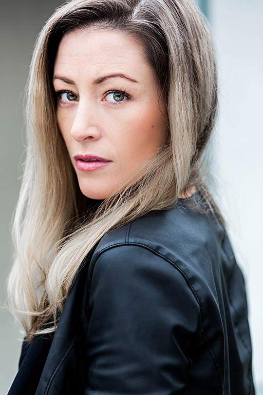 凯特·艾萨克 Kate Isaac