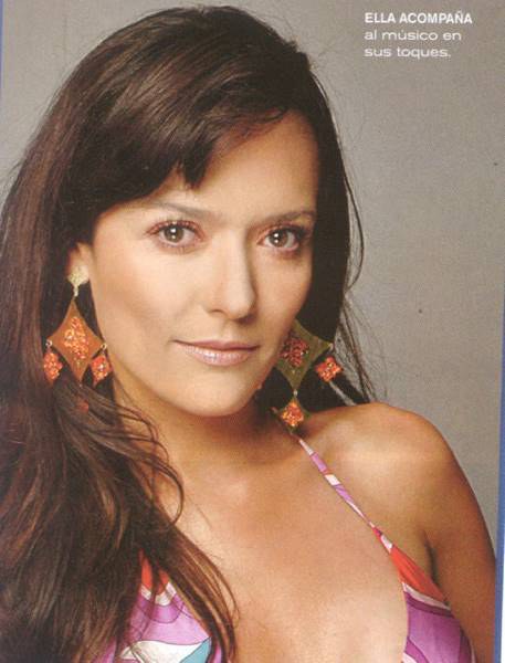 卡洛琳·艾斯维多 Carolina Acevedo