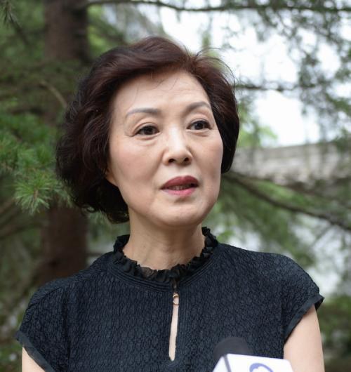 宋迎秋 Yinqiu Song