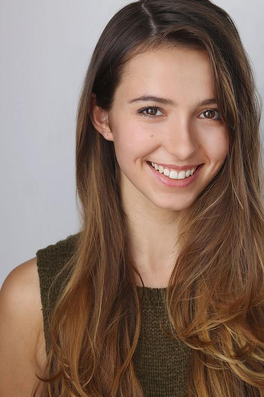 安杰丽卡·贝蒂·费利尼 Anjelica Bette Fellini