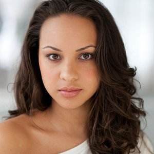 贾思敏·西法斯·琼斯 Jasmine Cephas Jones