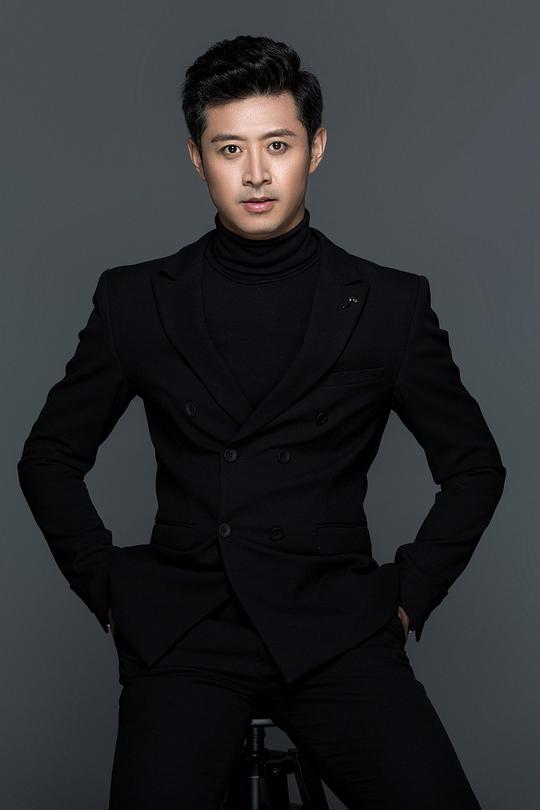 李靓 Liang Li