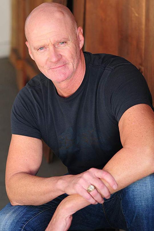 詹姆斯·裘德·柯特尼 James Jude Courtney