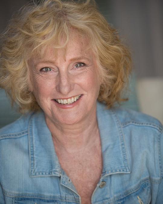 琼安·坎普 Joanne Camp