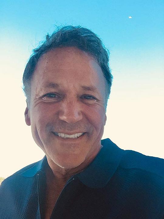 罗伯特·切斯纳特 Robert Chestnut