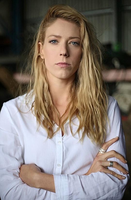 爱丽丝·兰斯伯里 Alice Lanesbury