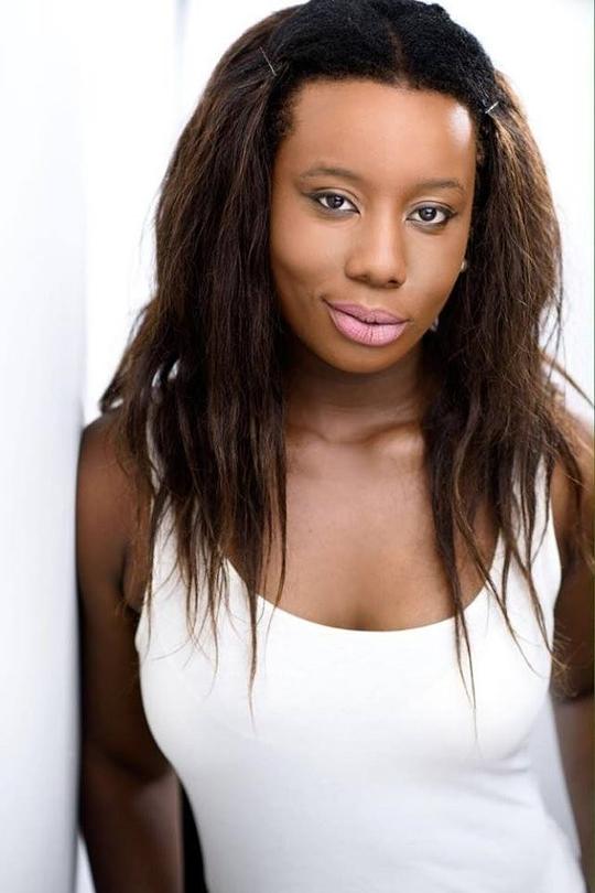 温妮·穆赞贝 Winnie Mzembe